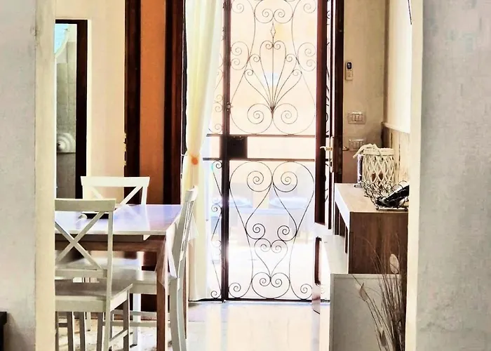 Casa Dante Deliziosa Casa A Due Passi Dal Centro בית נופש לצ'ה